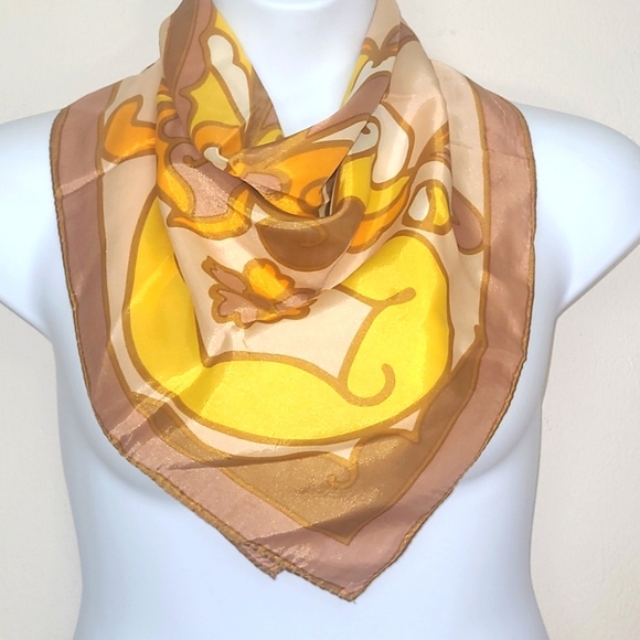 25" square scarf Vintage 60's Orange Yellow Ying Yang floral scroll design print - Picture 5 of 5